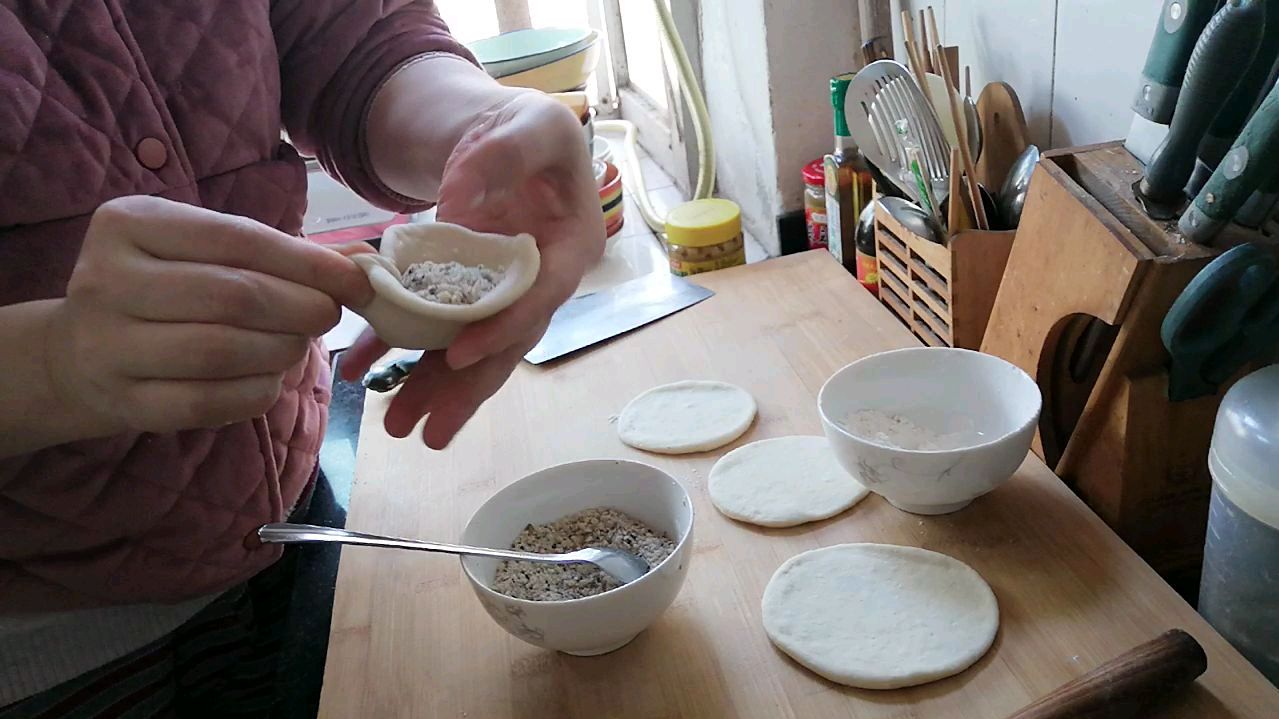 新手包包子手法——黑芝麻核桃糖包