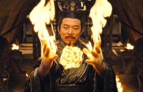 秦始皇决定修建新的皇宫,选定了阿房宫,费时很久才建成