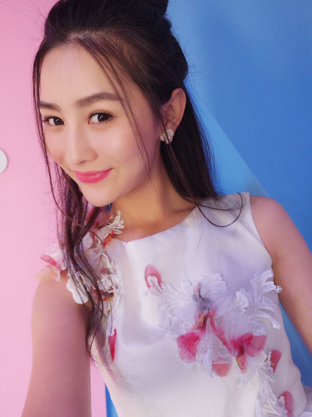 仙姿玉色,温文尔雅——张维娜