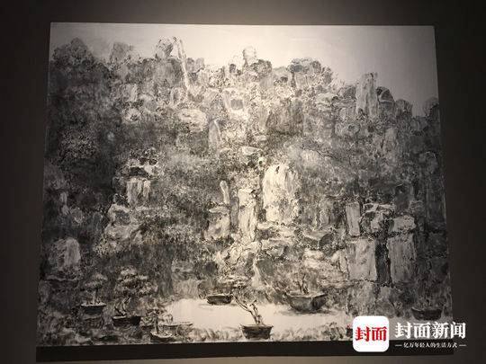 "与时代同行"展圈粉33万,罗中立《父亲》手稿前人满为患