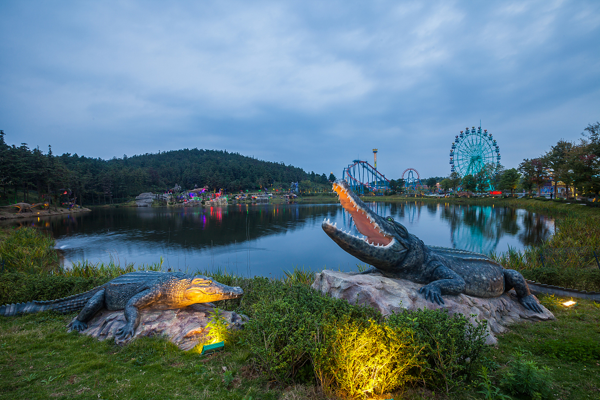 南京银杏湖乐园是一个集游乐,文化,生态,休闲于一体的综合性主题乐园