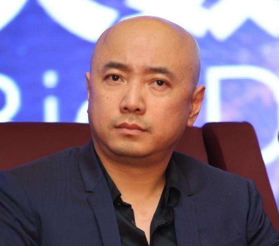 《春光灿烂猪八戒》的男主角徐峥因秃顶上头条,回应:早起早睡!