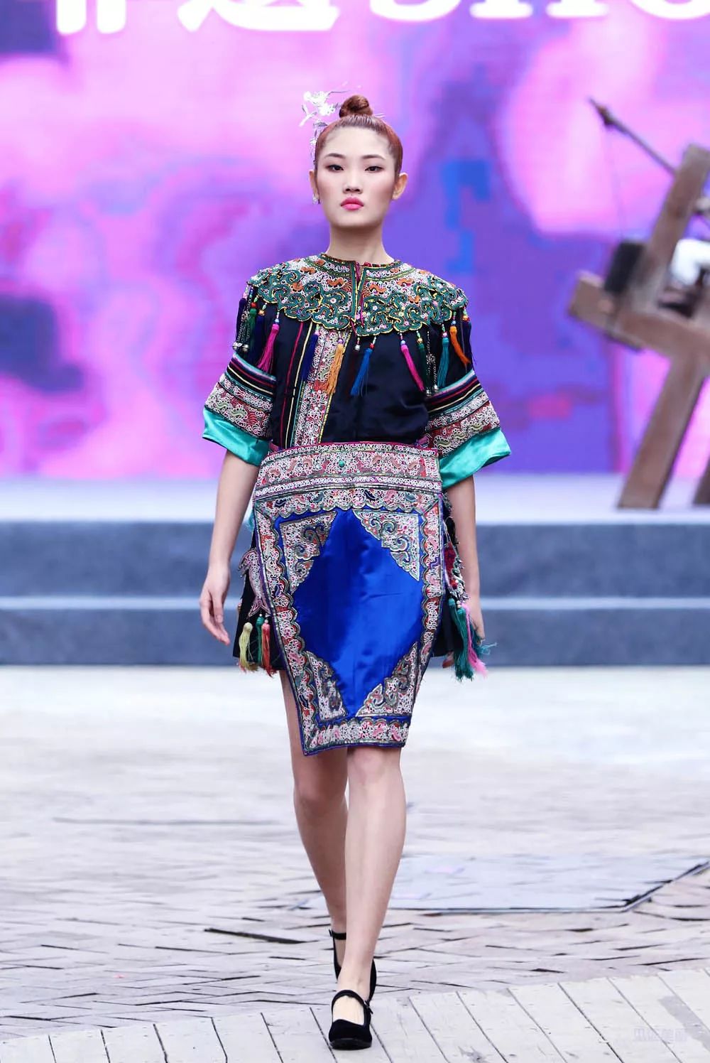 12月15日下午,由广西壮族自治区文化和旅游厅指导,广西壮族自治区扶贫