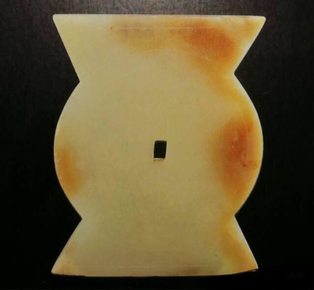 古玉探秘之"玉胜"