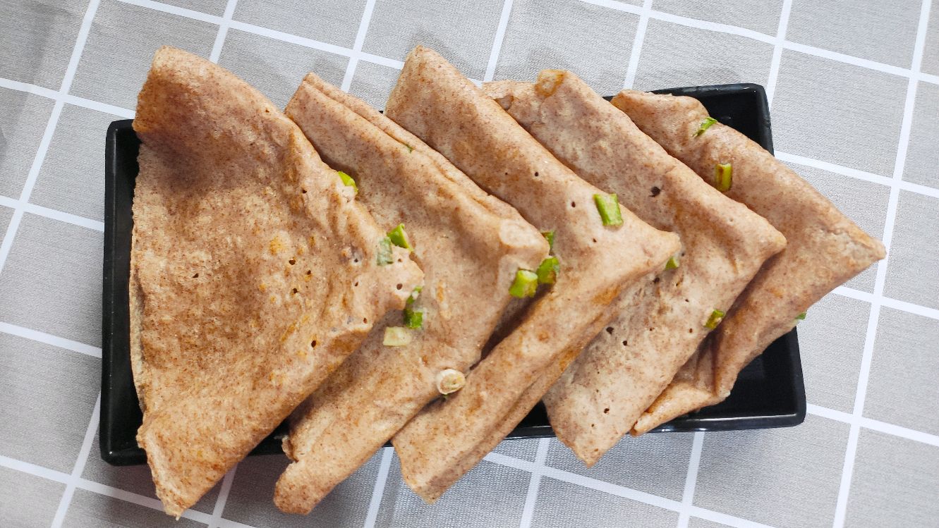 农村宝妈教你做懒人减肥早餐,黑麦煎饼2分钟做好,营养好吃不怕胖