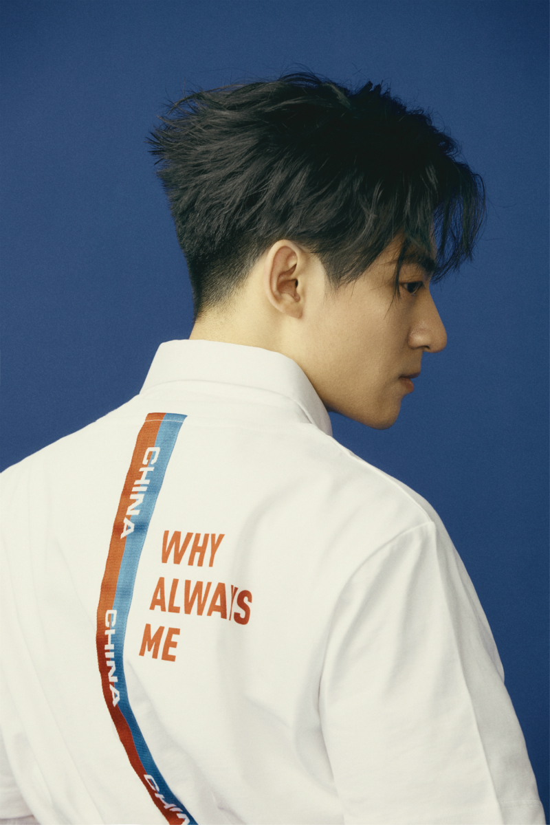 姜彭新写真穿越二次元 展别样青春热血