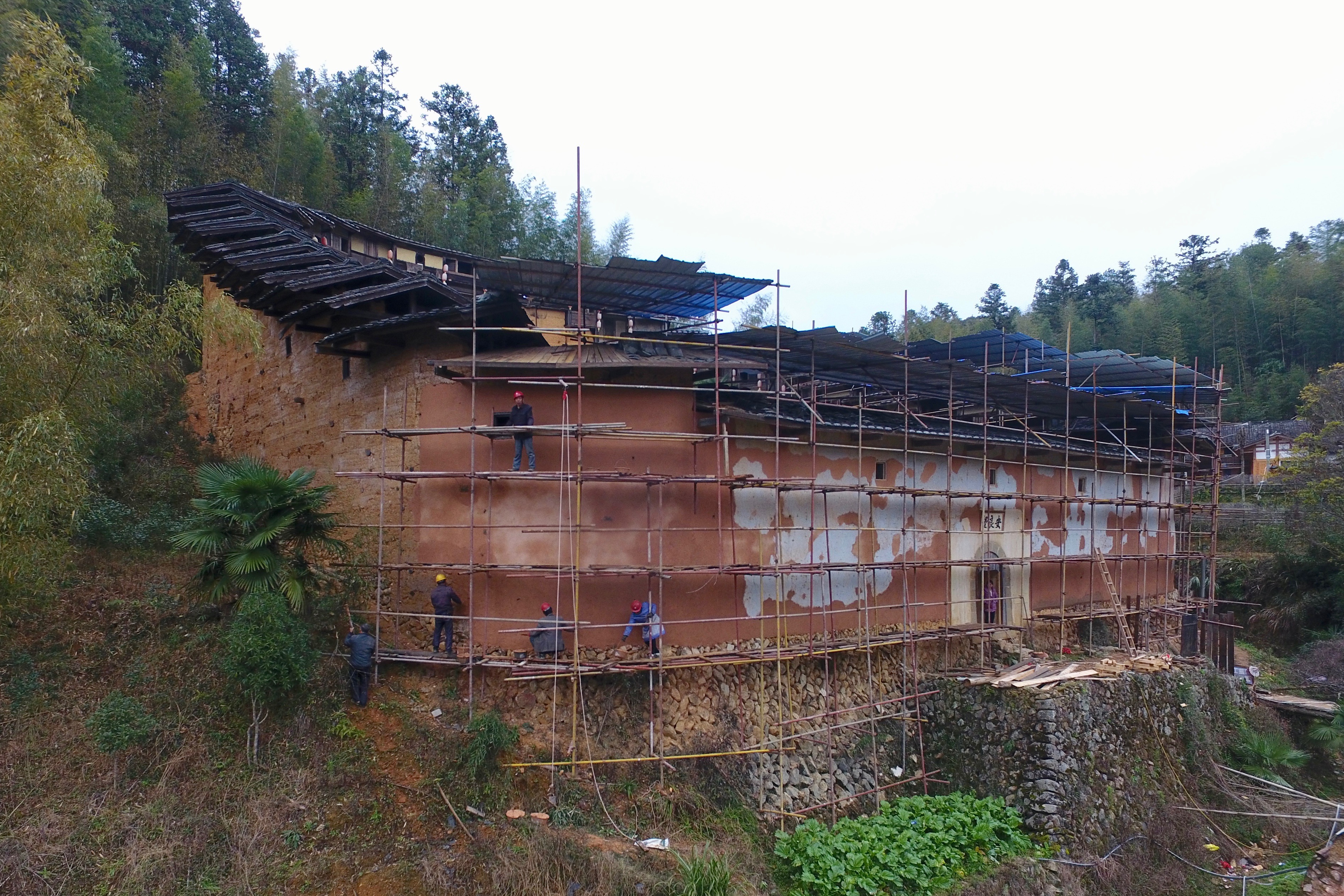 土屋建造图片