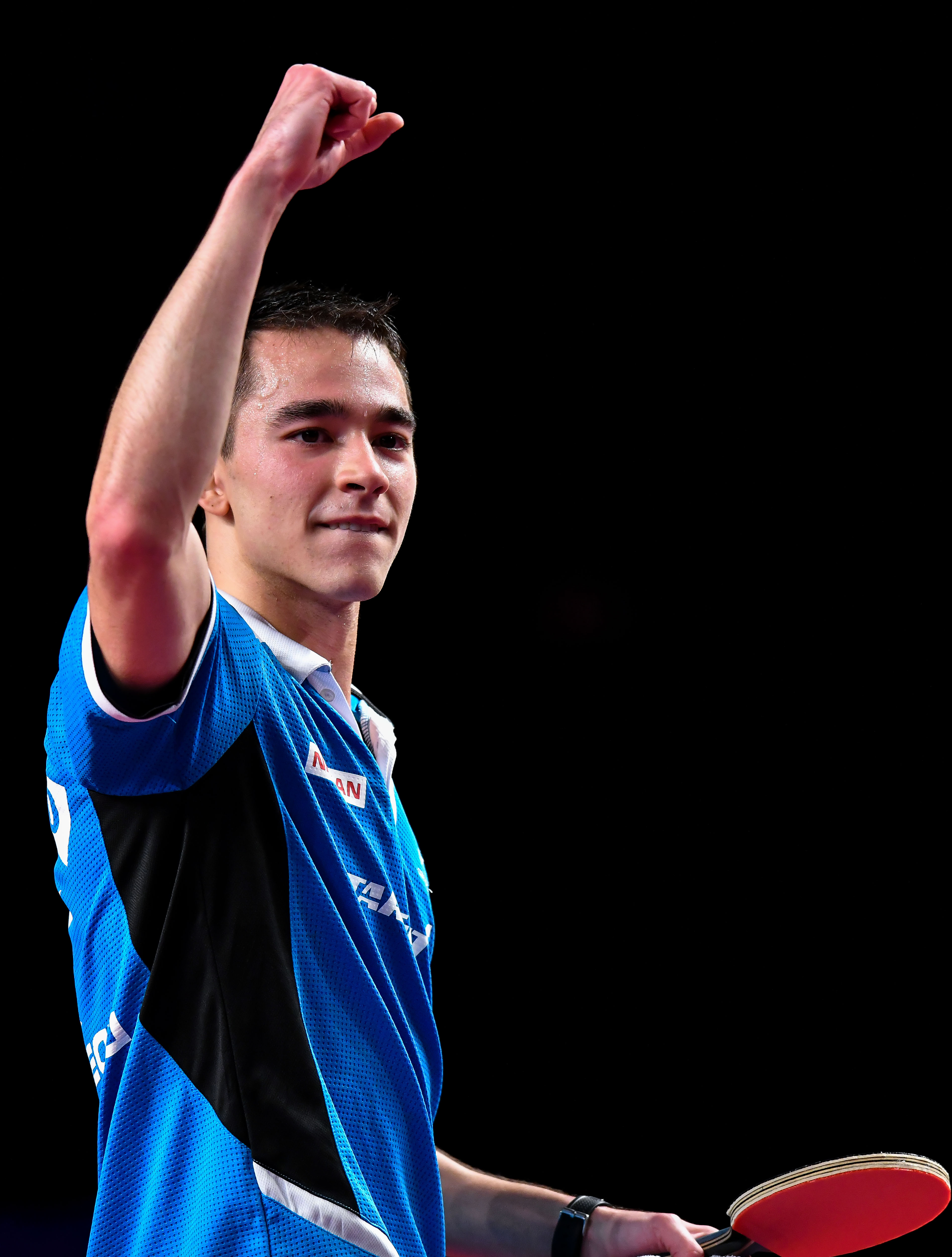 乒乓球——卡塔尔公开赛:卡尔德拉诺晋级决赛(2)