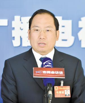 东川区委书记胡江辉:东川贫困发生率降至1.09%