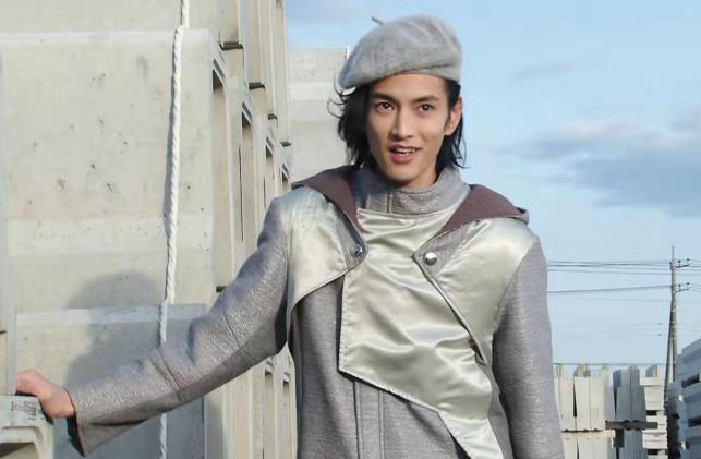 假面骑士:白沃兹称王之心初现端倪,哄骗盖茨打败时王全是阴谋?