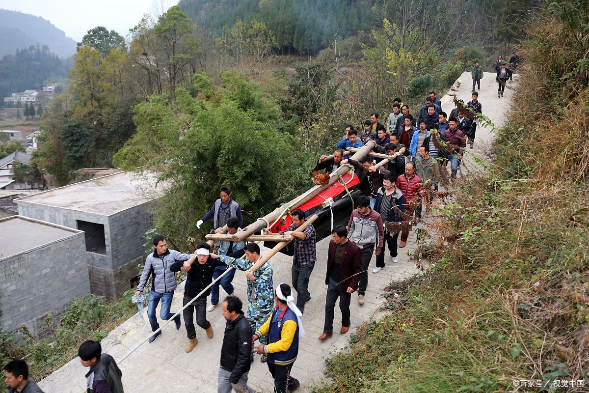 16人抬棺材图片图片