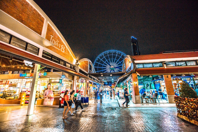 曼谷摩天轮夜市,最浪漫的夜市