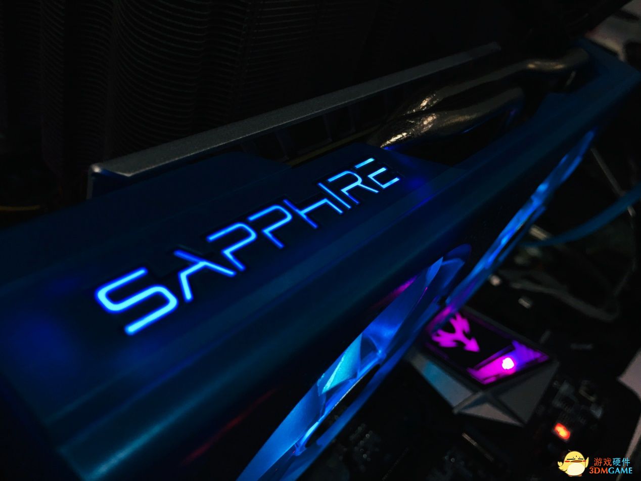 新代甜品级霸王!蓝宝石极光特别版超白金rx590评测