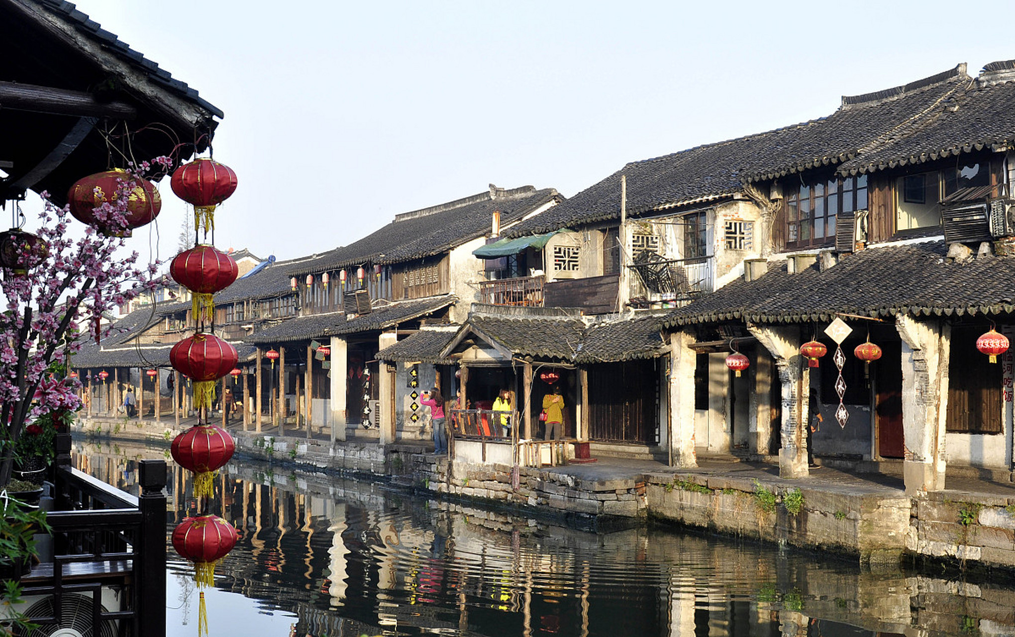 说起来这趟从苏州火车站北广场出发的旅行,那叫一个惬意!