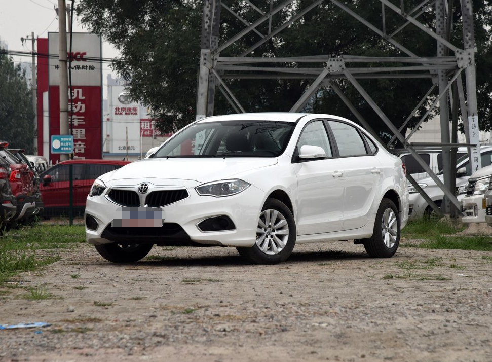 中华h530,整体外形非常耐看,大气且具有辨识度