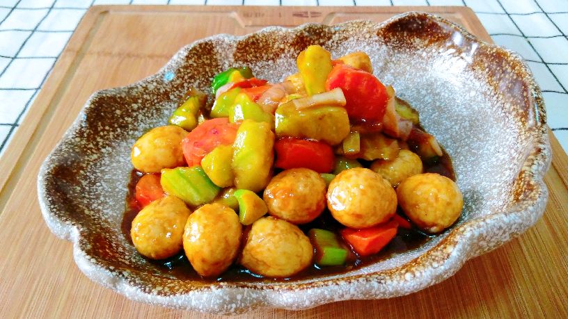 鹌鹑蛋这样做,香甜适口,吃的连汤都不剩