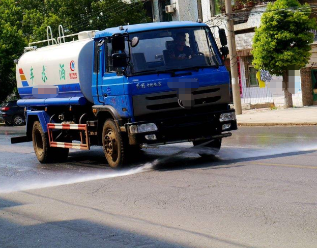 为什么有的地方洒水车一直播放《兰花草》这首歌?内行人透露实情