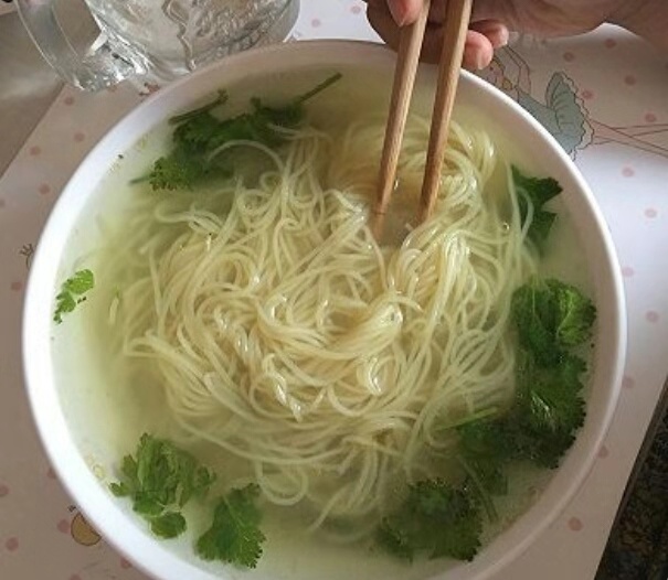 河南省特色小吃朝鲜面!