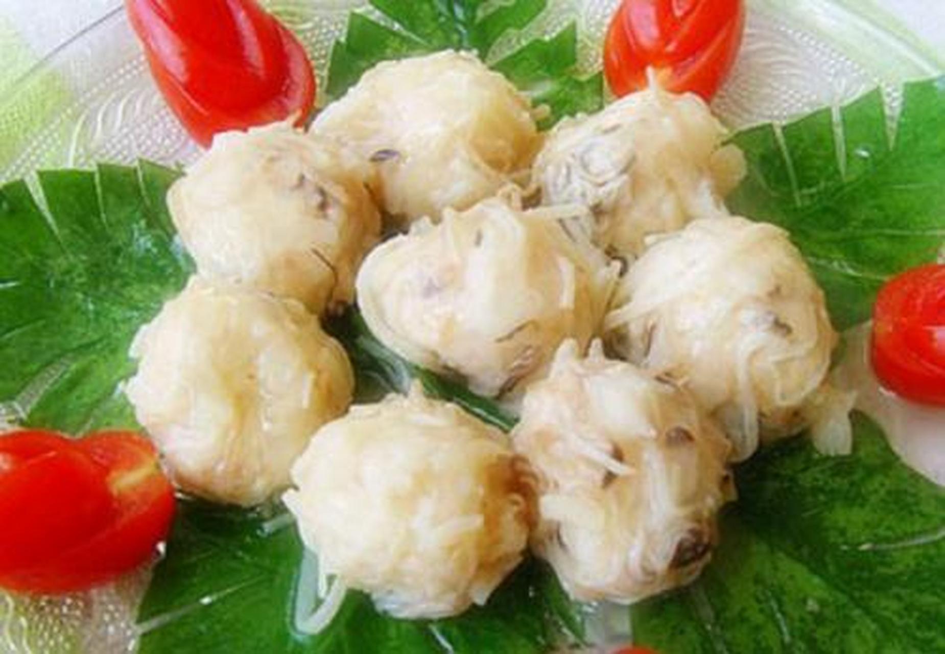 打卡济南夜市#济南夜市美食——绣球干贝,是山东博兴地区汉族传统的