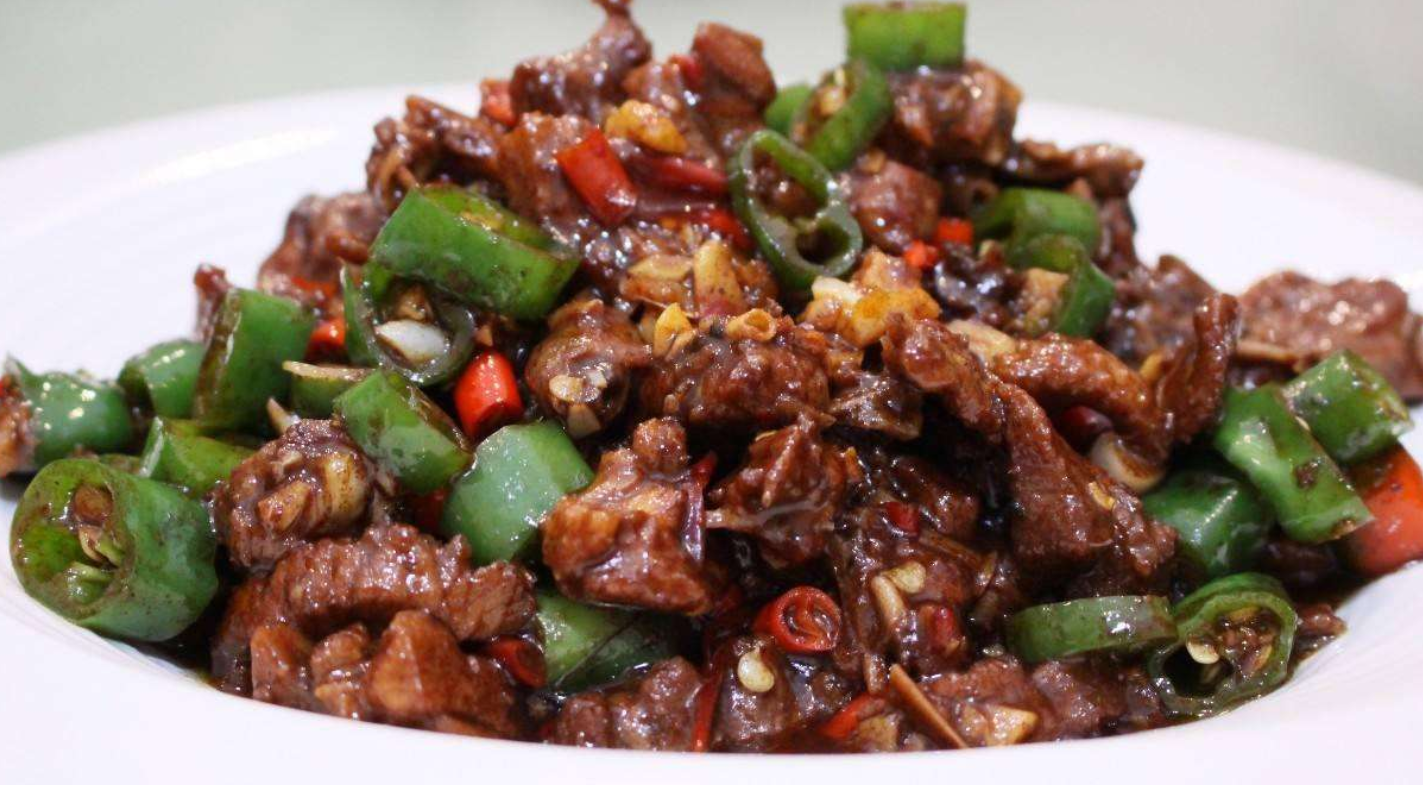 仔姜鸭的鸭肉要不要焯水,很多人弄错了,难怪做出来又腥又柴!