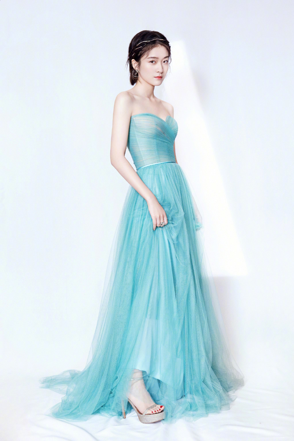 张雪迎,时尚摄影作品,希望她前程似锦