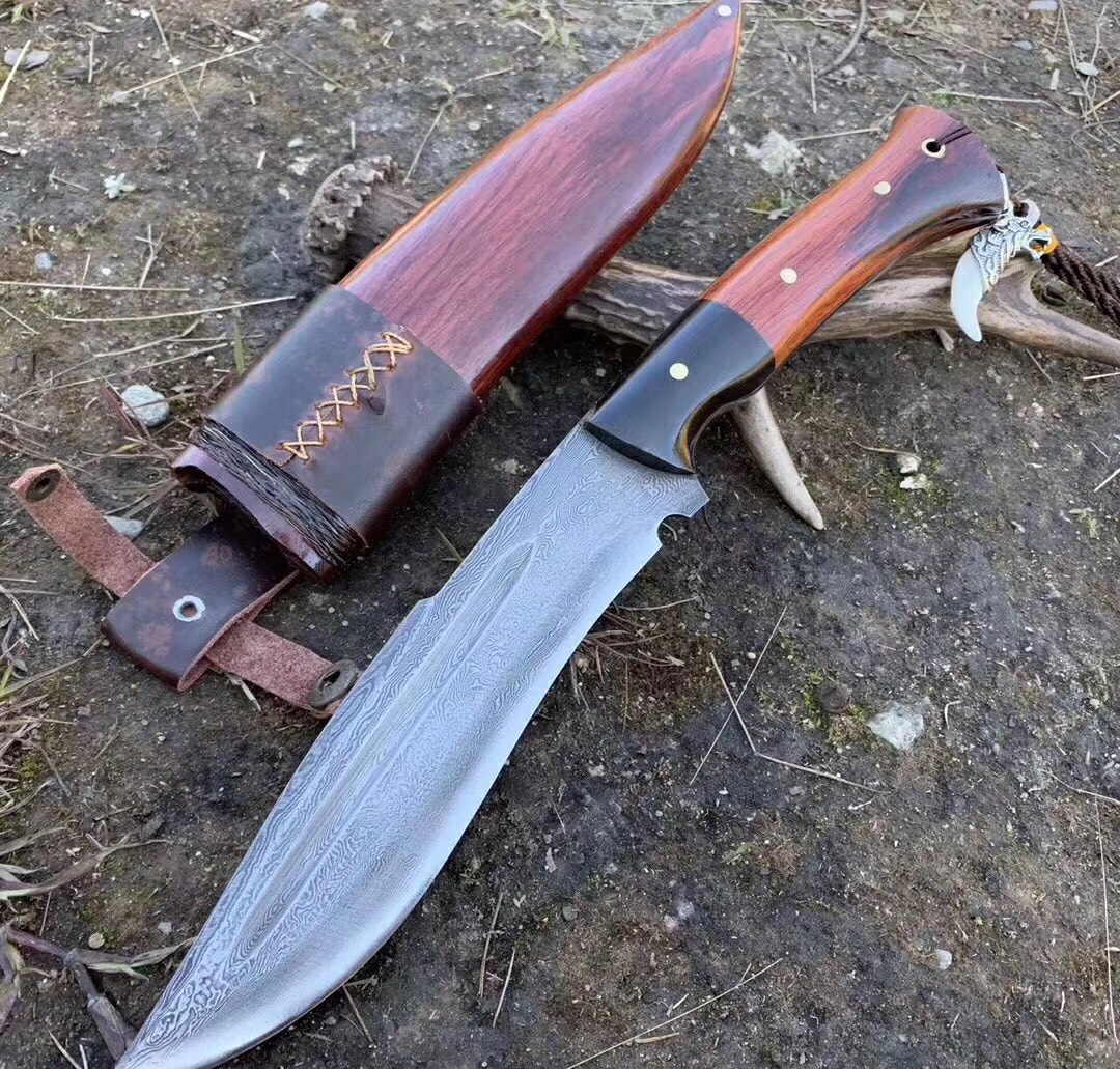 户撒酸枝木花纹钢猎刀