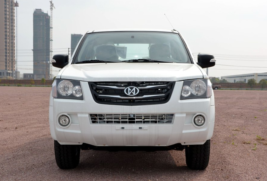 增加全新的设计理念,骐铃t32016款车型显得沉稳,恭敬有加