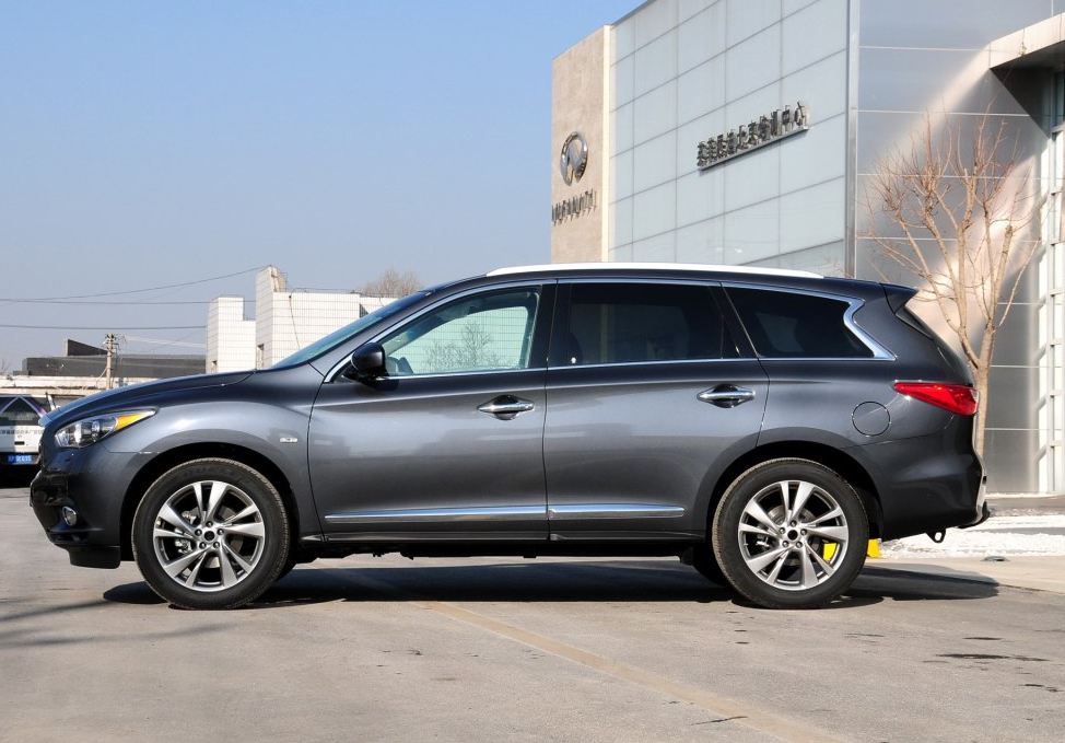 英菲尼迪jx外观设计很大气,给人一种豪华感