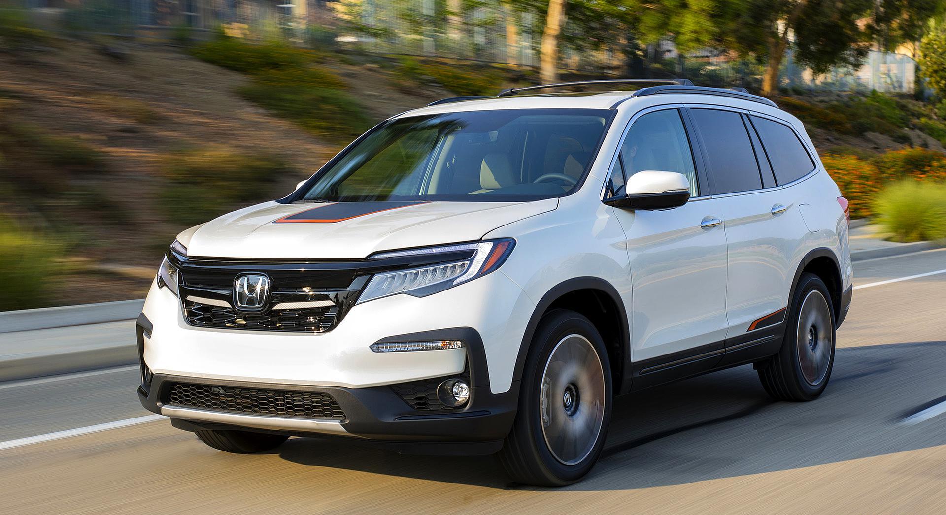 2019款本田pilot elite车型,侧方视角