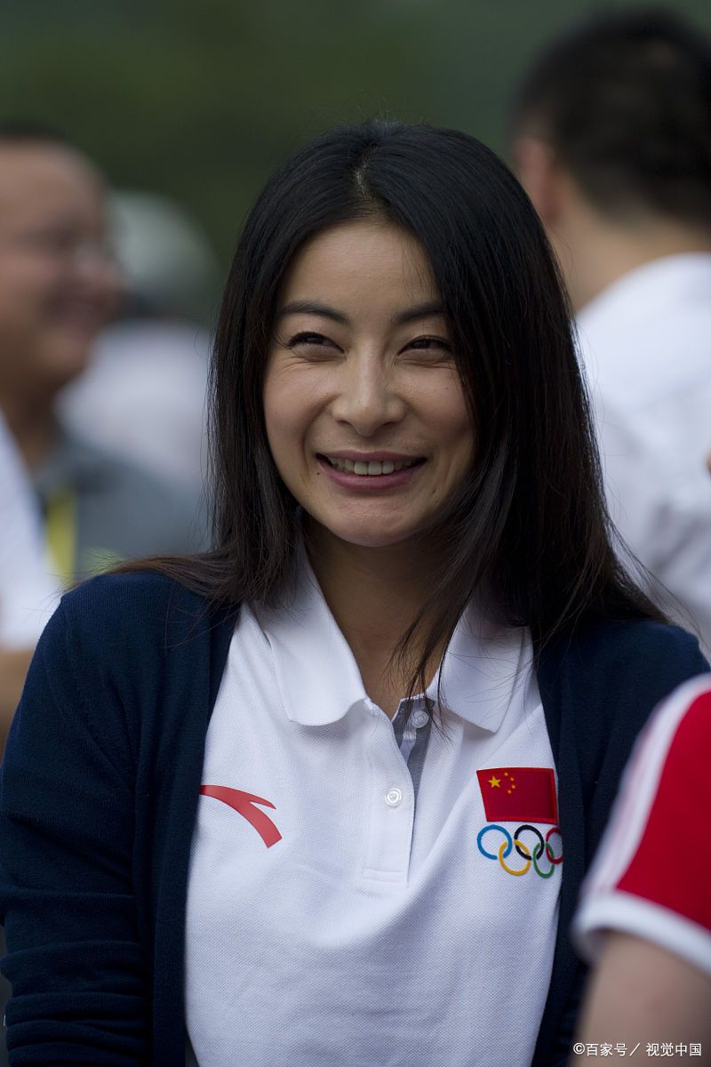 也让更多人相信,郭晶晶的内在拥有比美丽的外表更重要的东西,吸引着