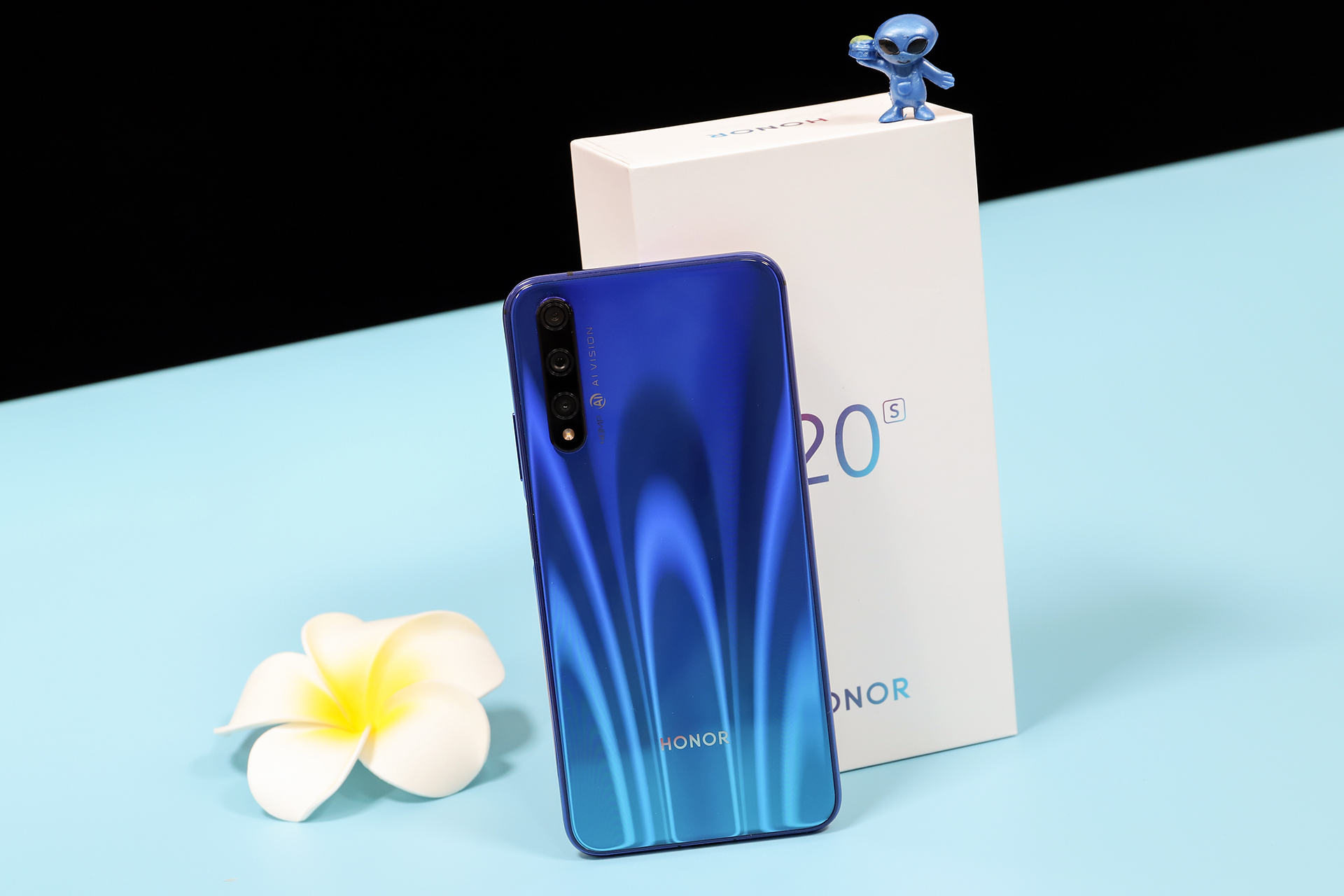 全新蝶羽纹理 魅眼全面屏 荣耀20s图赏