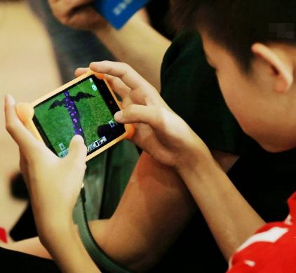 宁波妈妈拿菜刀砍伤了13岁的儿子?