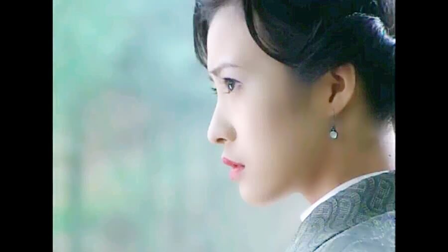 都说关之琳版十三姨是经典,可当年郝蕾版也不差