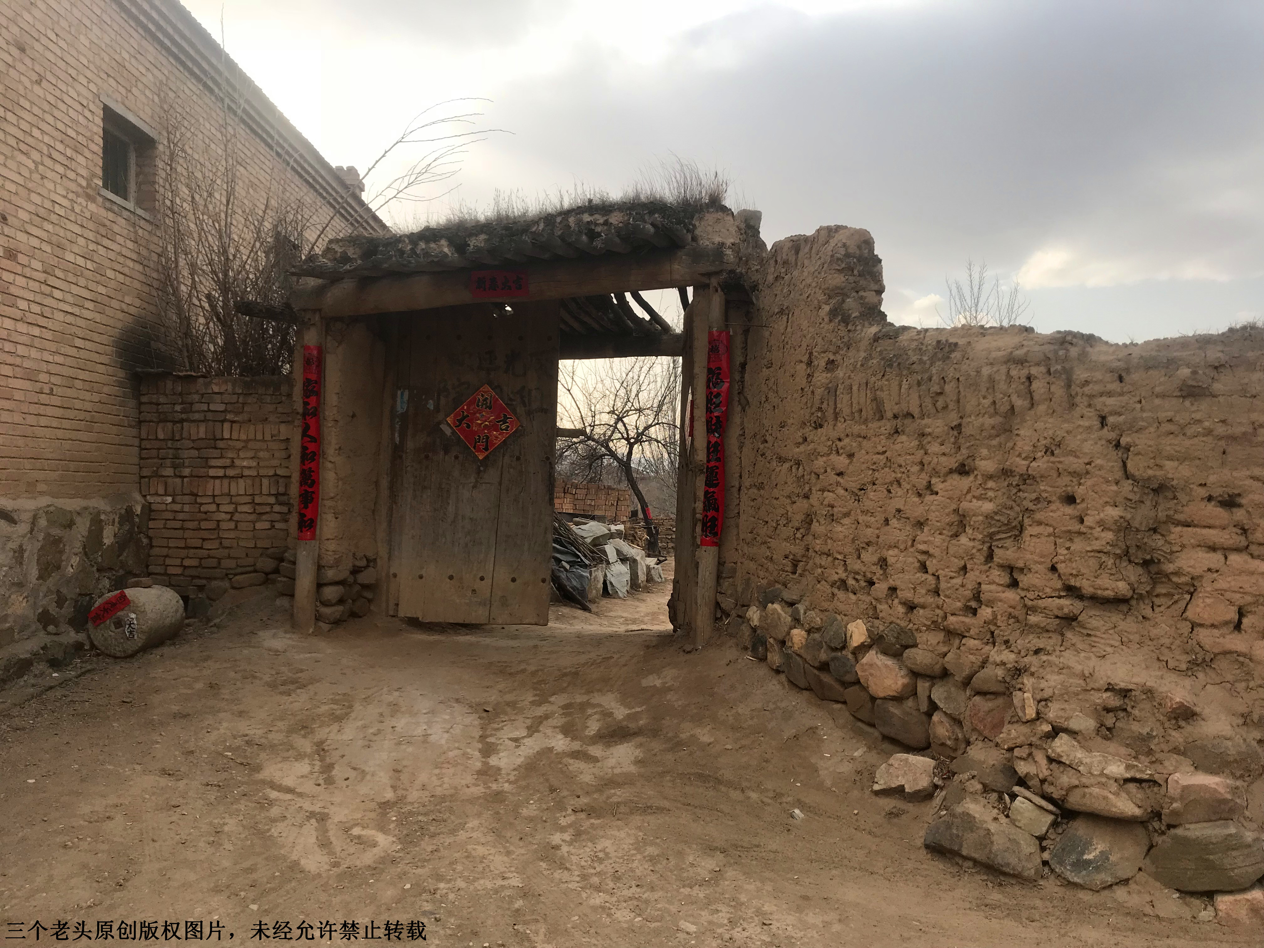 元宵佳节,1.2万人口的小乡村,大街却难见到人,显得格外冷清!