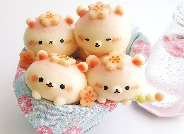 分享一组造型超萌的小面包,软萌软萌的,超级可爱,不舍得下口