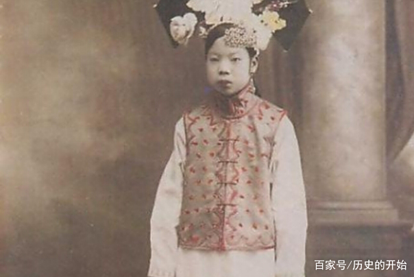 清朝末代皇妃文秀,一生爱恨交错,命运极其悲惨 清朝末代皇妃文秀,一生爱恨交错,命运极其悲惨