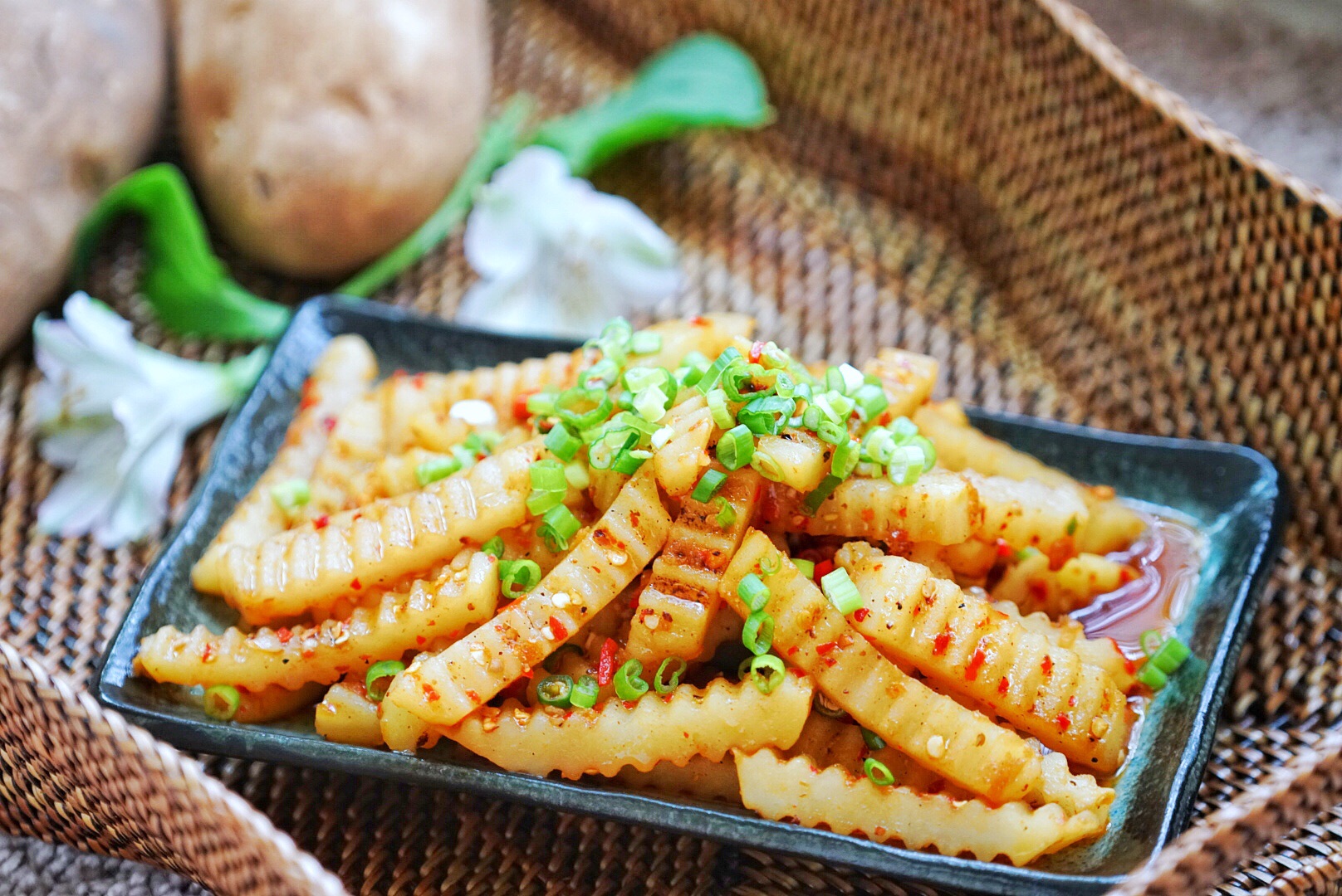 街边最火小吃,是土豆最过瘾的吃法!在家做特别卫生!