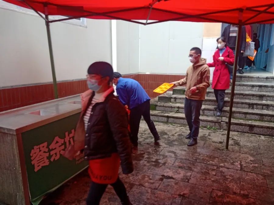 新闻1+1 市场监管局为开学季保驾护航 新闻1+1 市场监管局为开学季保驾护航