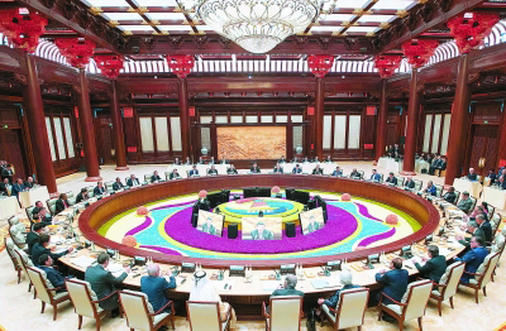 中国正前所未有地走近世界舞台中央!这件事,事关现在和未来