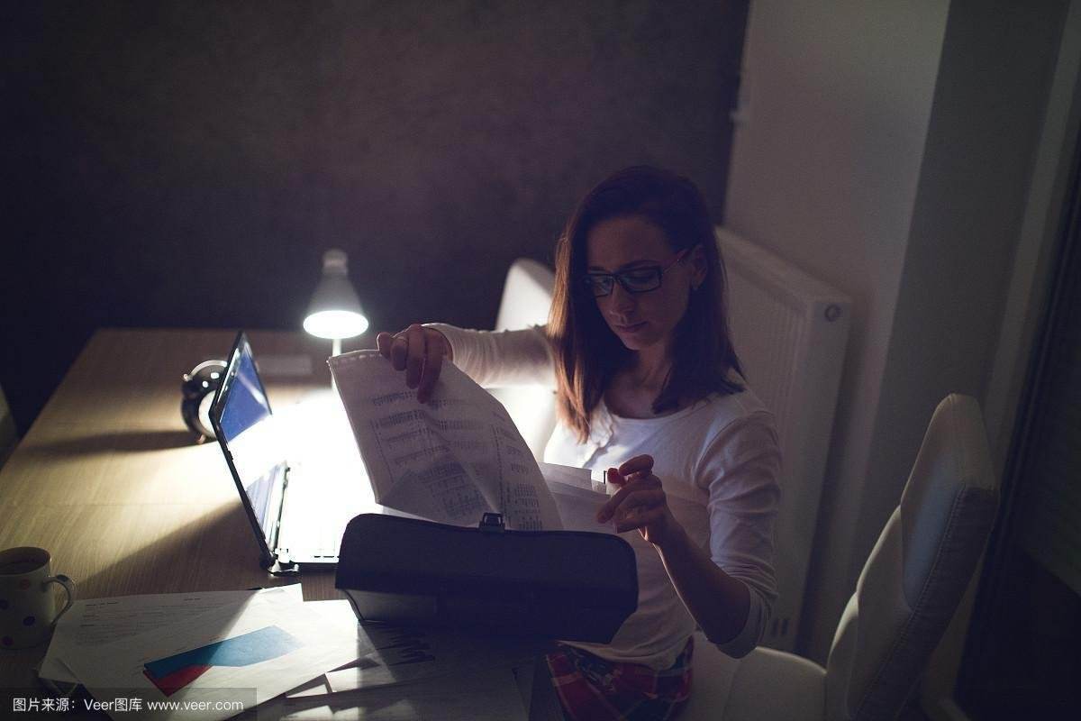 女人别让自己成为"工作狂",别让工作成为老公的情敌