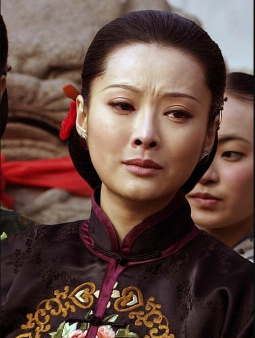 袁立年轻照曝光!除了漂亮,大山深处的公益袁立更值得人尊敬!