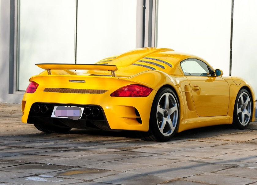 这辆如虎 ctr 3外观很普通,方向盘延续一贯风格,懂车的人都喜欢