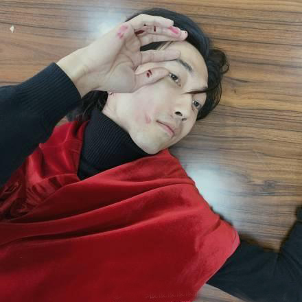 马蓉躺地被打照,被网友纷纷模仿!这些姿势太销魂笑死人!