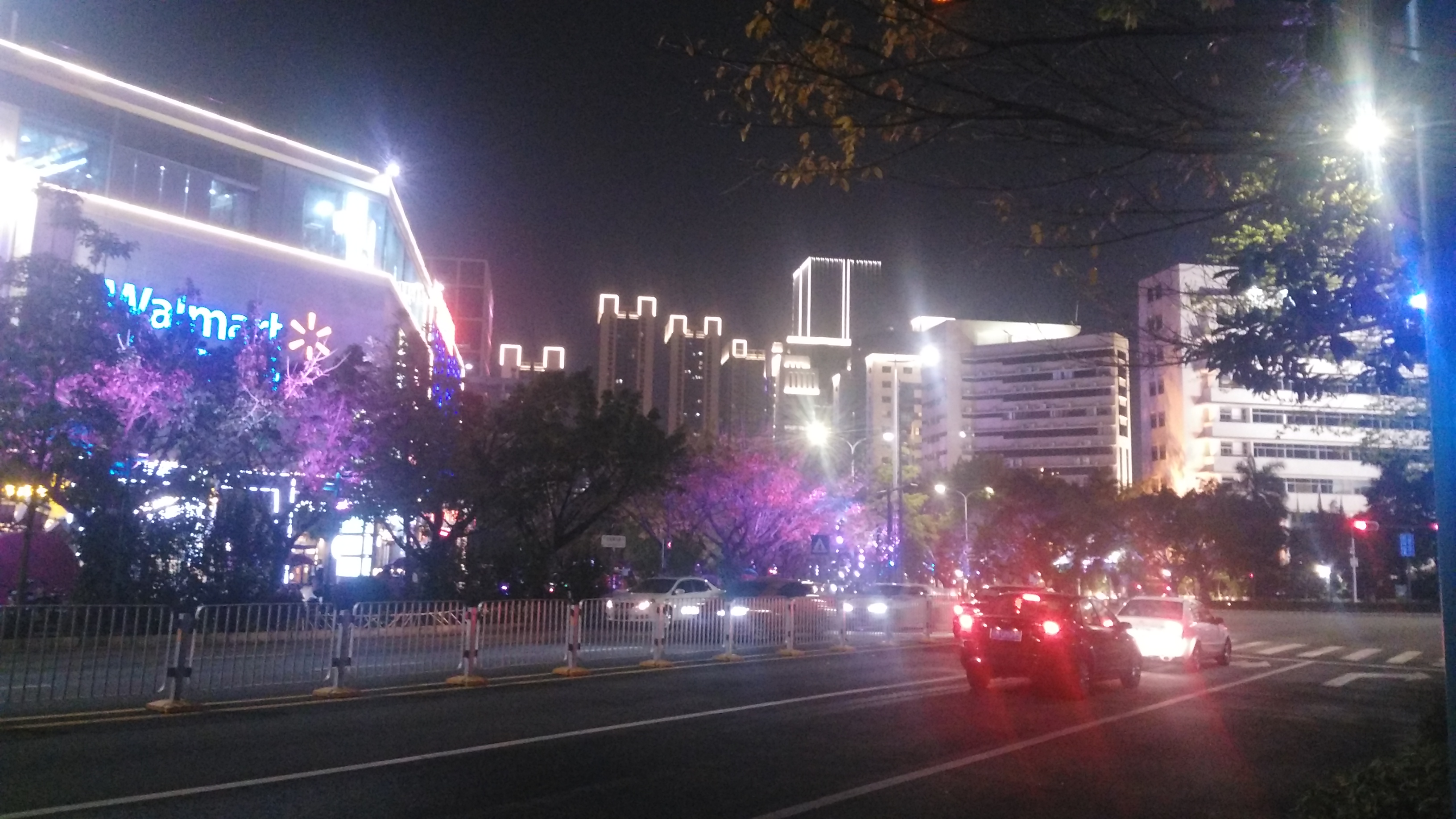 夜晚的深圳龙岗中心城随拍,这些地方你留意过吗?