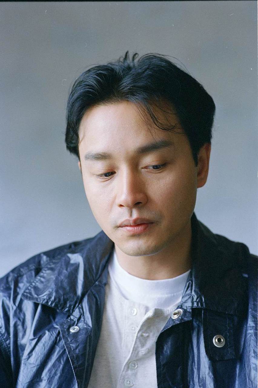 唐鹤德为张国荣庆67岁冥寿 晒旧照怀念哥哥  在9月12日零点刚过