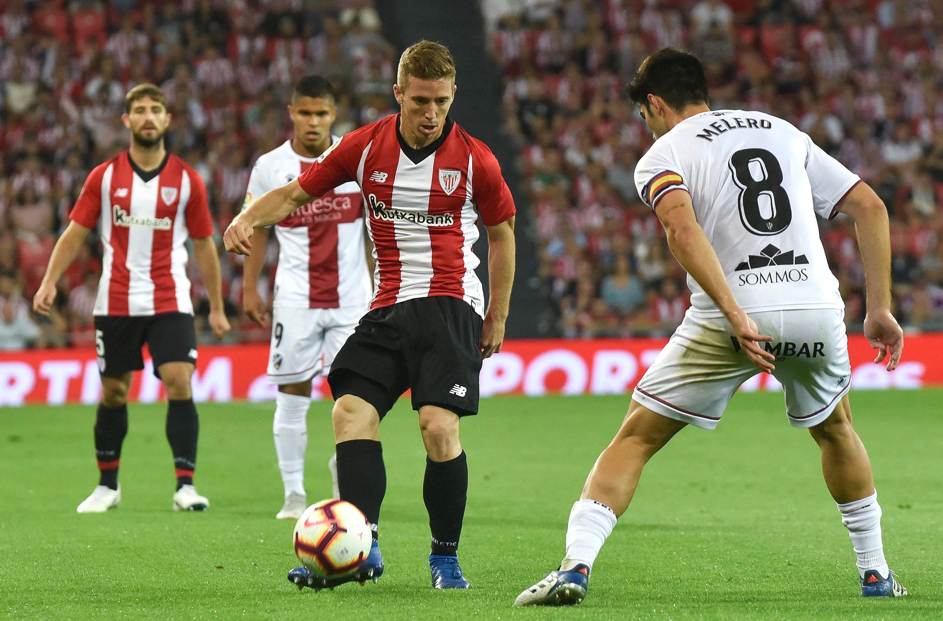 足球——西甲联赛:毕尔巴鄂竞技战平韦斯卡(3)