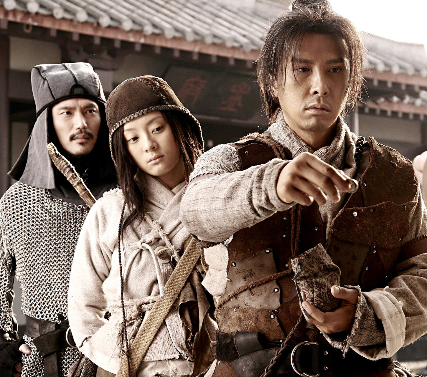 说出你最喜欢的一部武侠电影  《倚天屠龙记》和《笑傲江湖》是金庸