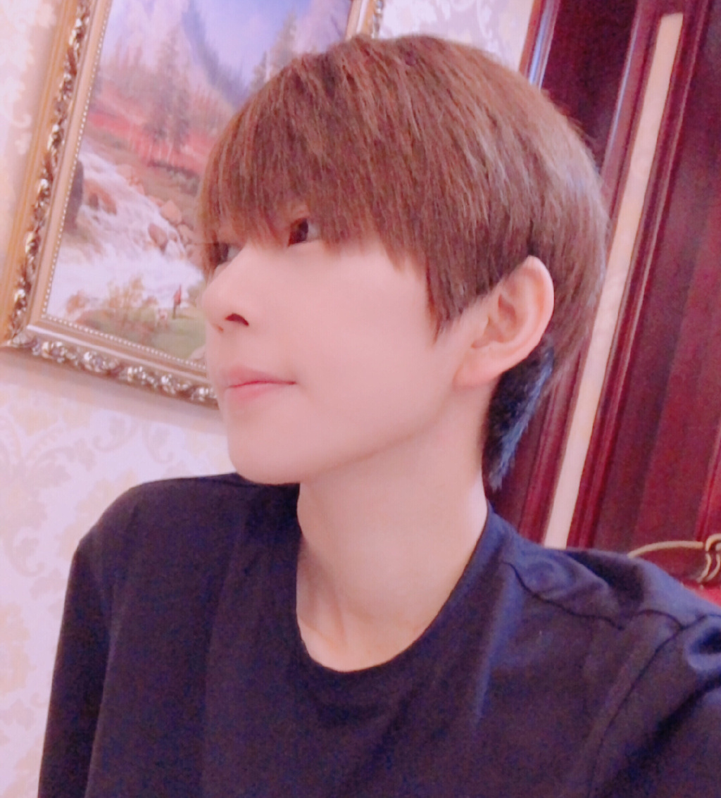 本以为熊祁已经够惊艳,直到看到她的素颜照,网友:被"骗"了