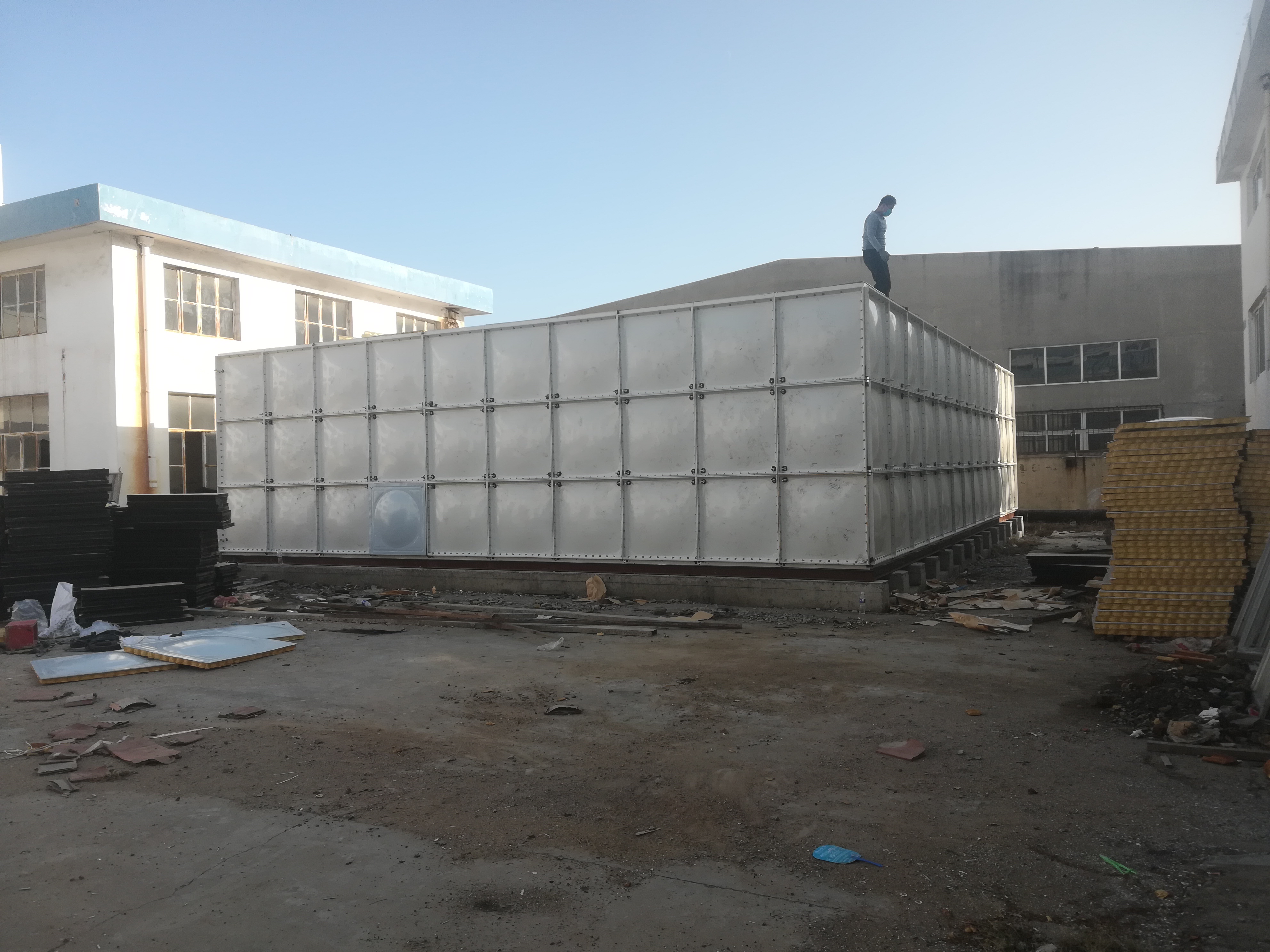 玻璃钢水箱简单经济的给水方式