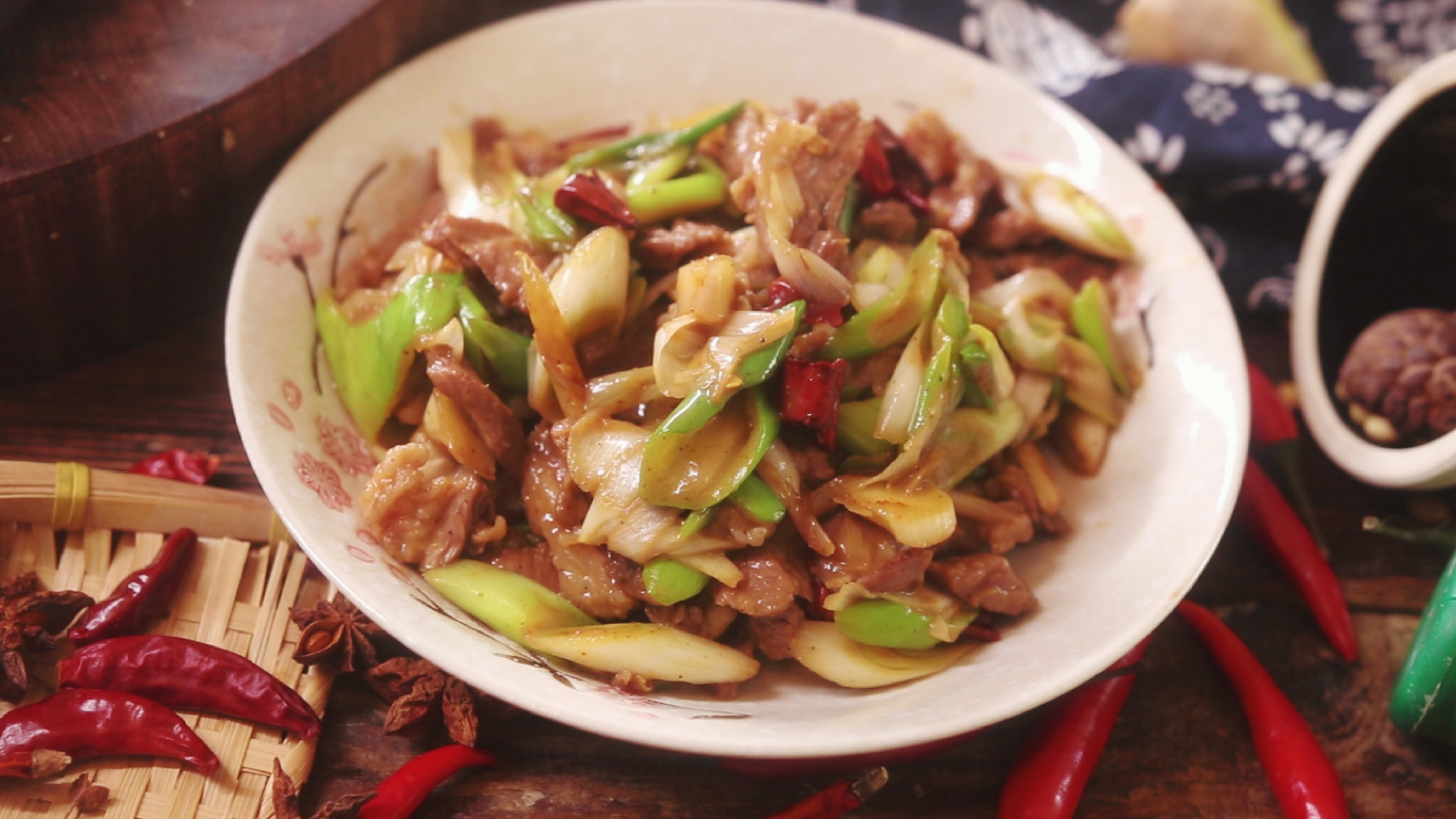 葱爆羊肉的经典做法,过年要是吃羊肉,这个食谱你快收藏好